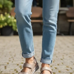 Sandalia piel velcros Calzados Reno mod. 3351 de Piel en arena