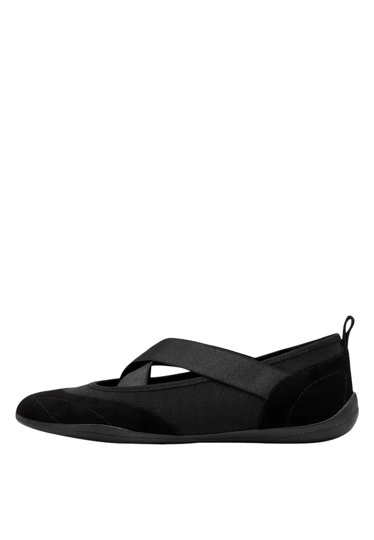 Bailarina gomas empeine Tamaris mod. 22152 de Microfibra en negro