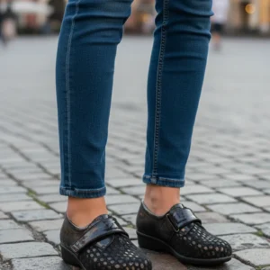 Zapato velcro Calzados Reno mod. GON-1 de Charol en marron