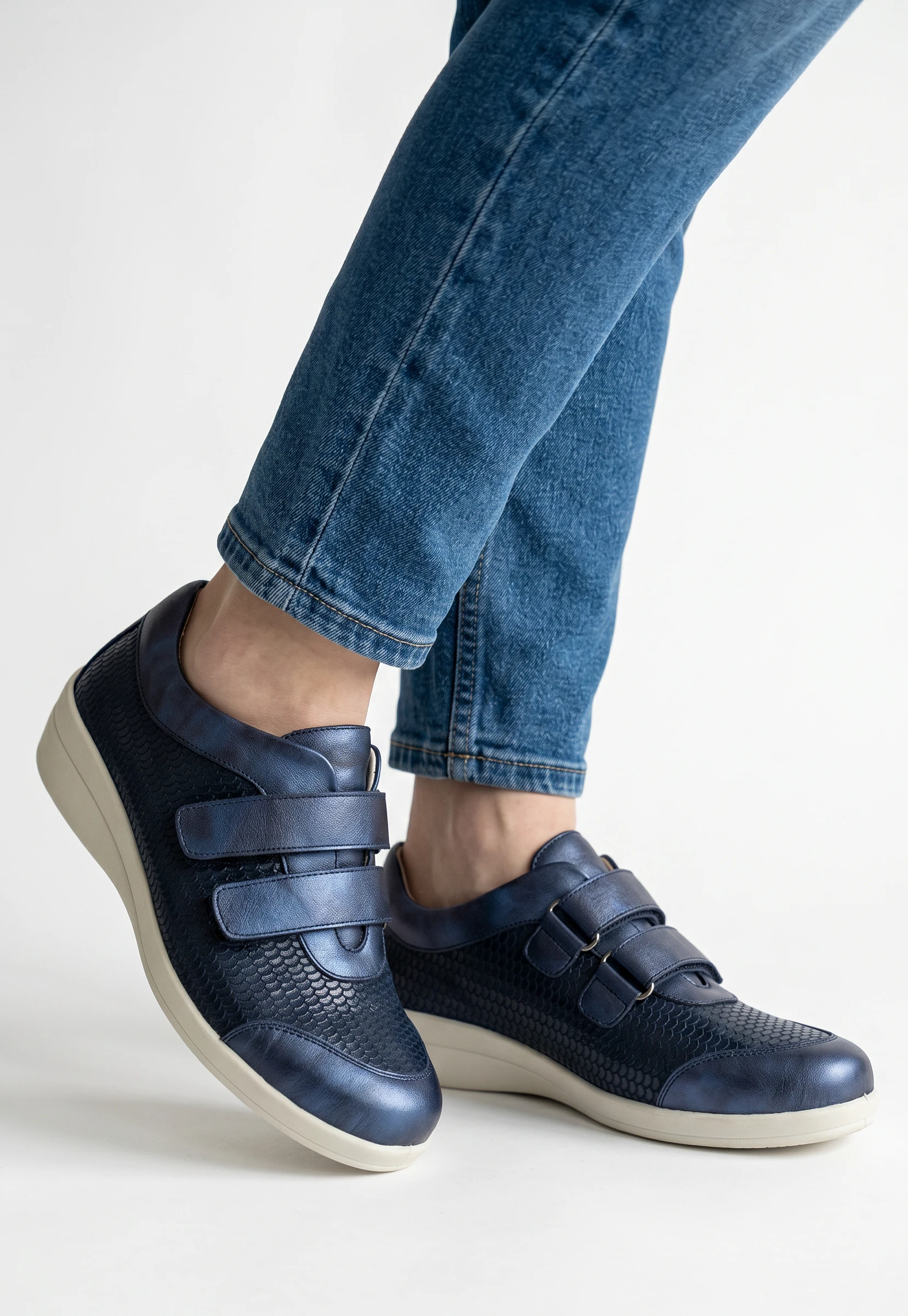 Copete 2 velcros empeine Calzados Reno mod. 43621 de Licra en azul