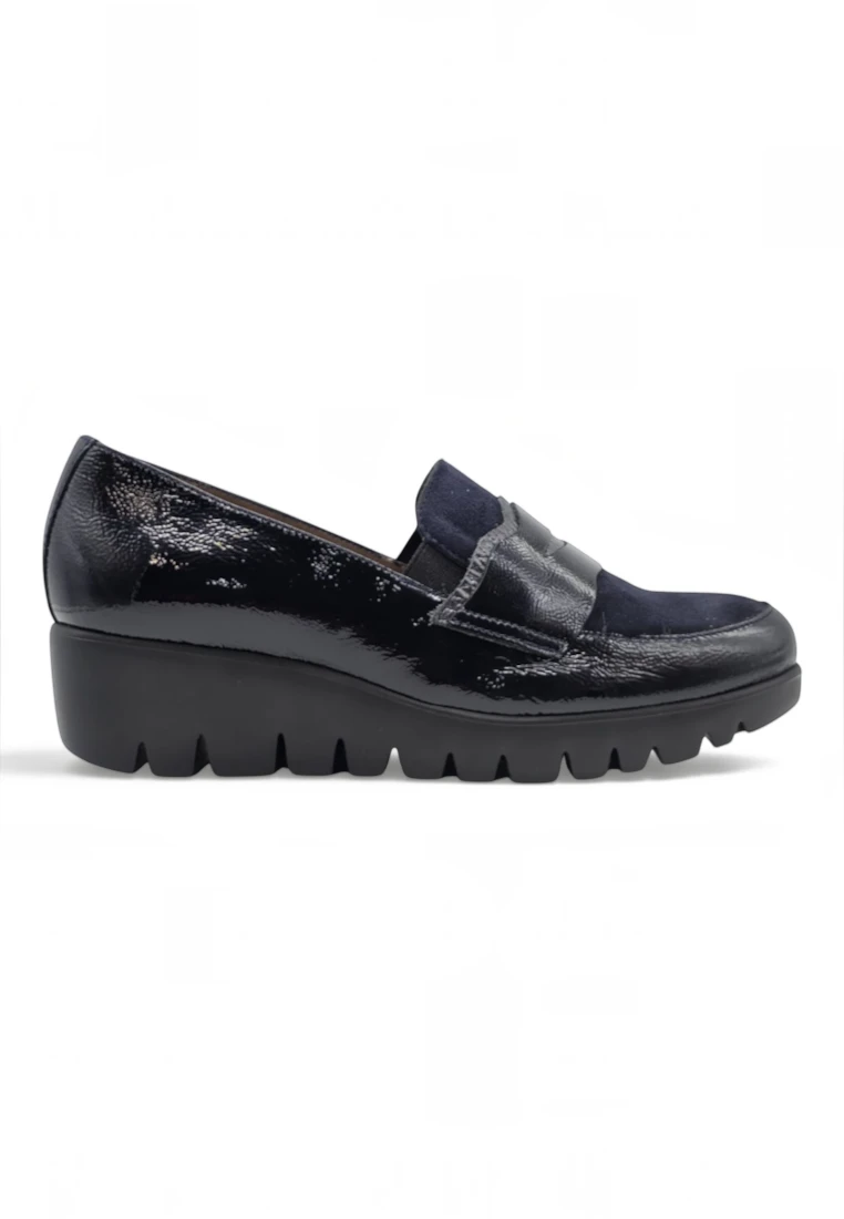 Mocasin cuña Wonders mod. A33360 de Charol en azul marino