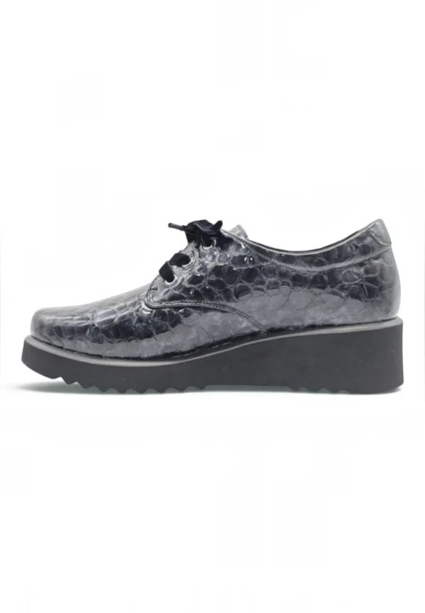 Zapato cordon cuña Calzados Reno mod. 4616 de Charol en gris - Imagen 3