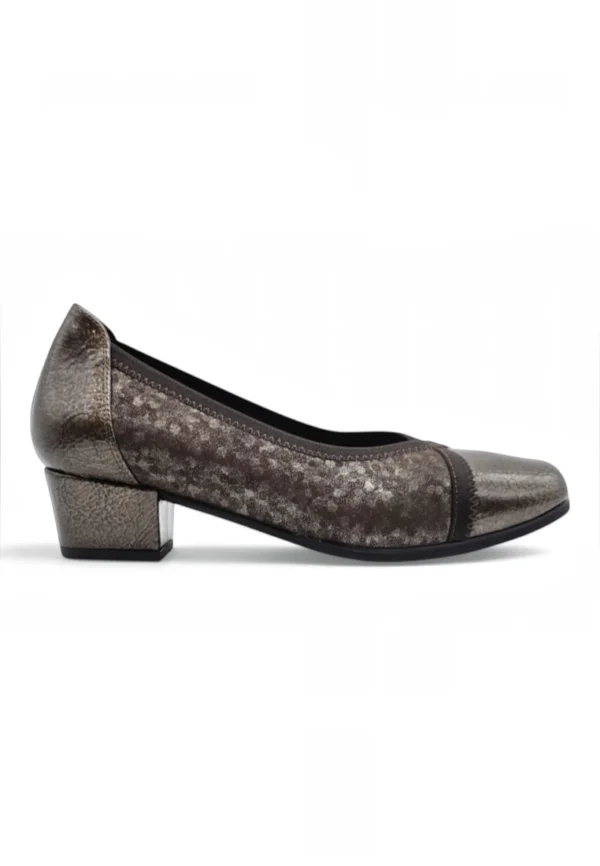 Zapato salón punta charol Dr. Cutillas mod. 81772 de Licra en marron