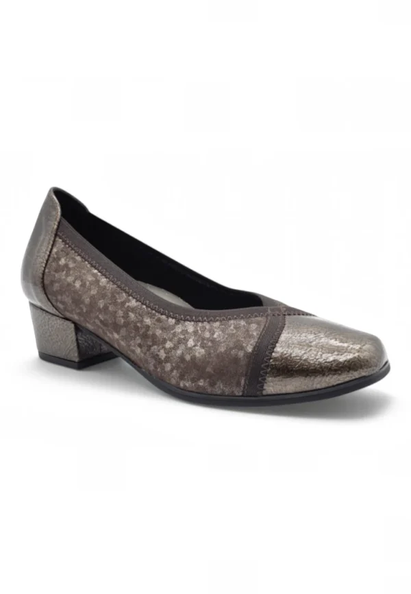 Zapato salón punta charol Dr. Cutillas mod. 81772 de Licra en marron - Imagen 2