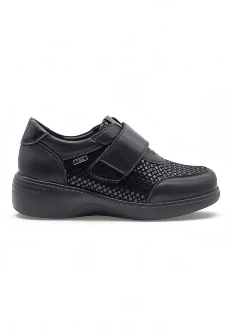 Zapato cuña velcro negro Calzados Reno mod. S-5254S de Piel Napa Elást en negro