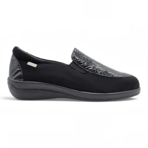 Mocasin impermeable Dr. Cutillas mod. 43530 de Charol en negro