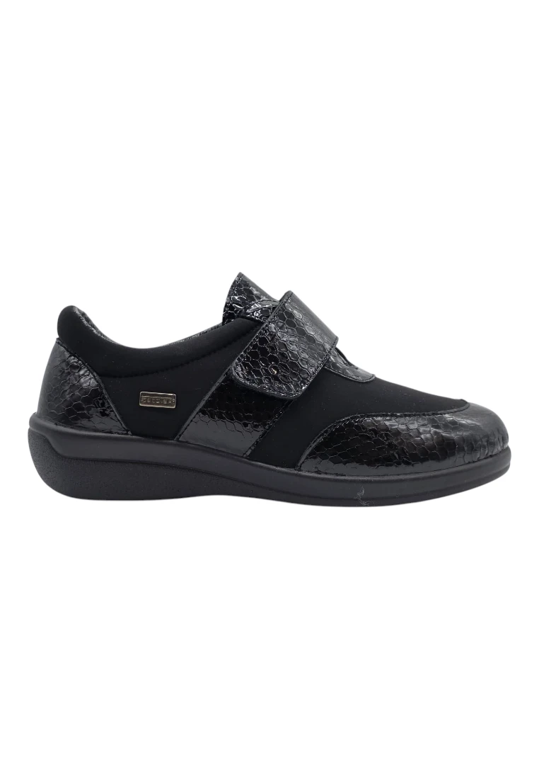 Blucher impermeable velcro Dr. Cutillas mod. 43520 de Licra en negro